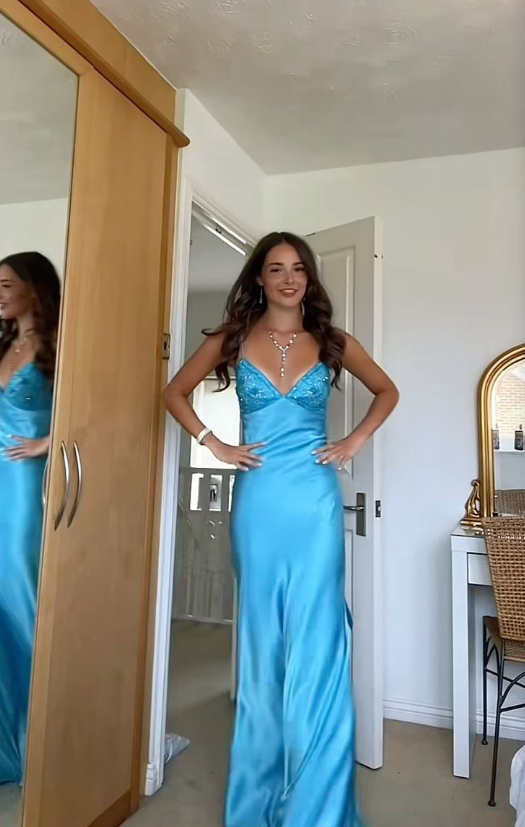 Elegant V-neck Spaghetti Memriad Long Prom Dress cg25185