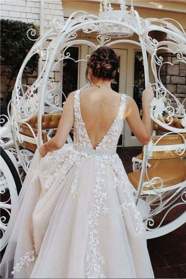 A-Line V-Neck Champagne Tulle Prom Dress with Beading Appliques cg6020