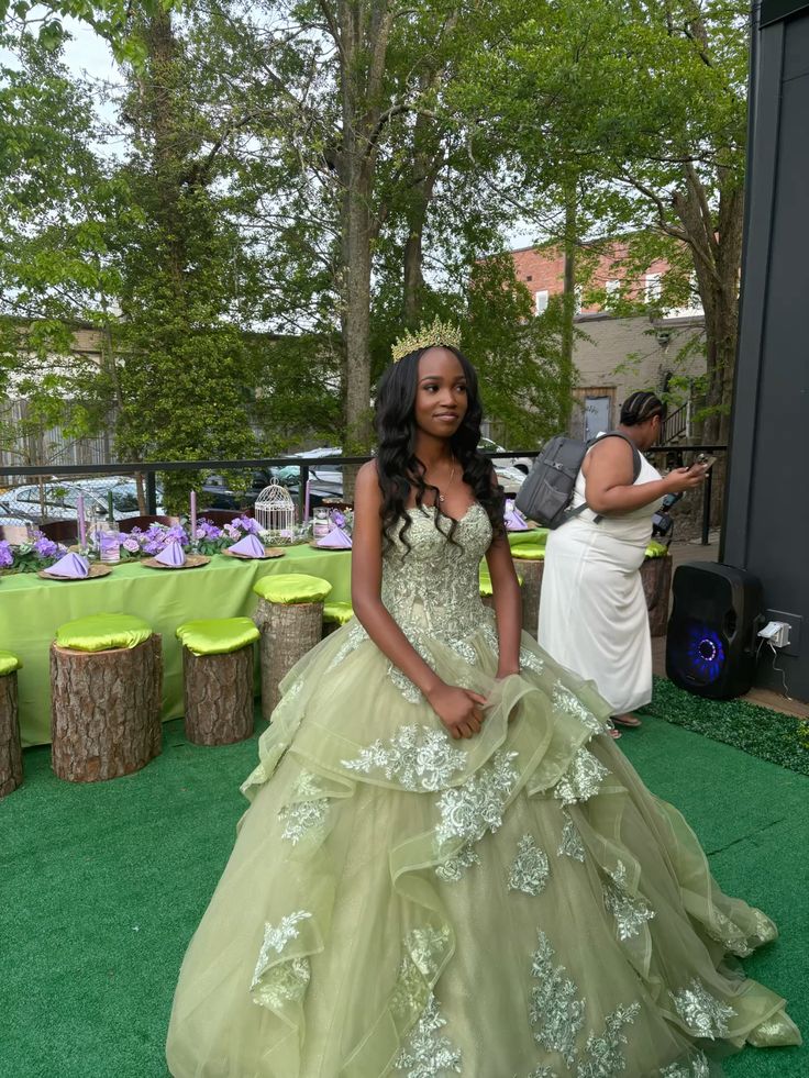 A Line Green Quinceanera Dress Lace Appliques Sweet 16 15 Ball Gown cg25907
