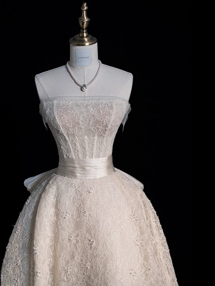 A Line Wedding Dress Lace Strapless Wedding Party Dress Customized Long Formal Women Bride Dress cg25847