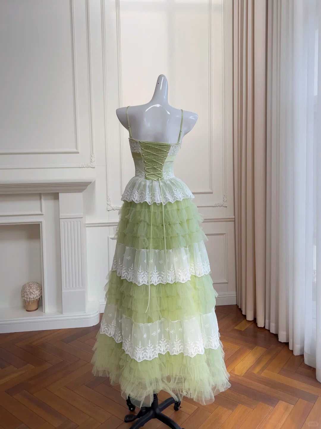 Vintage Multi-layered Evening Dresses Tulle Lace Party Gowns cg25578
