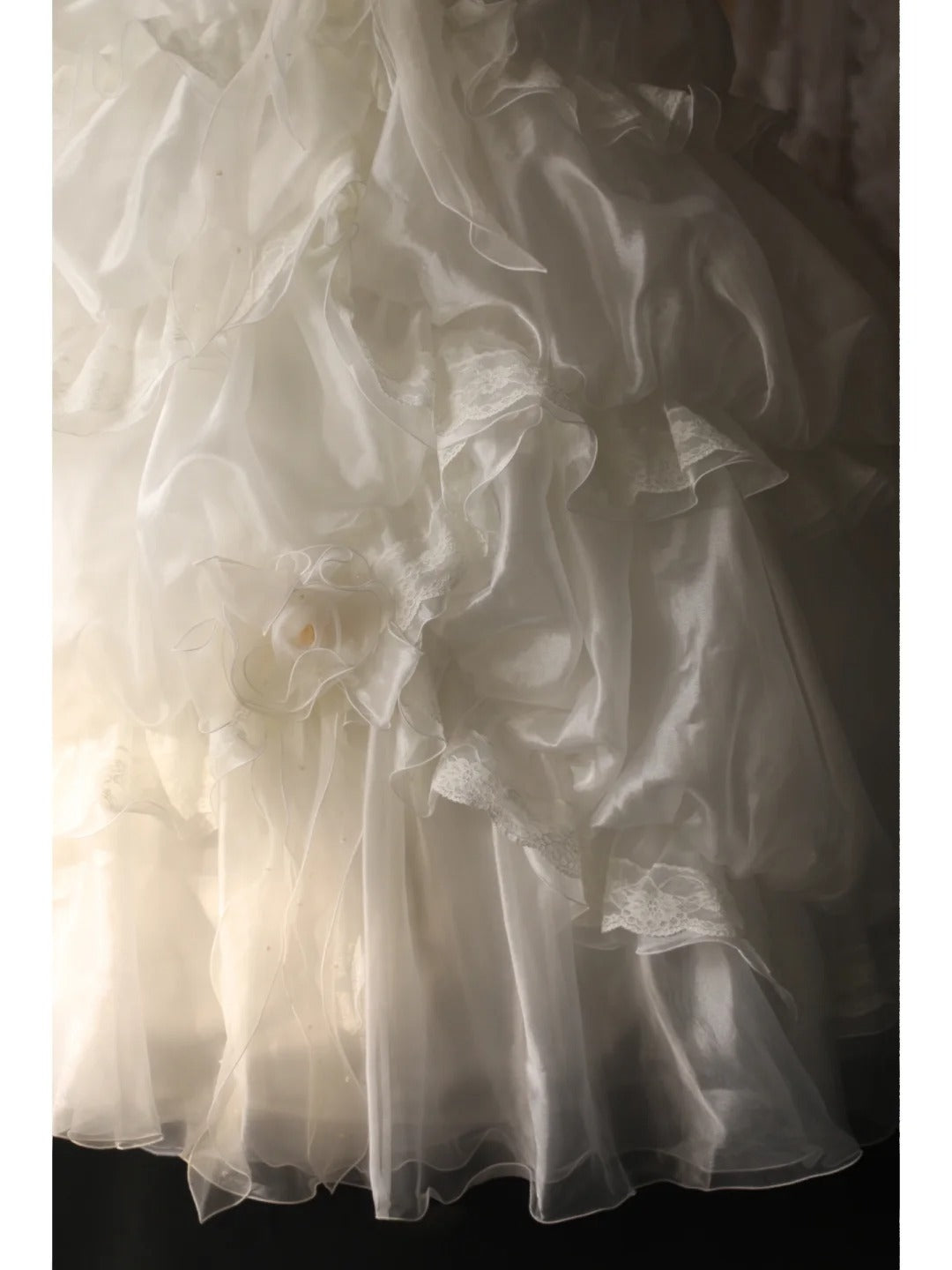A Line Lace White Wedding Dress Sleeveless Long Princess Evening Dress cg25935