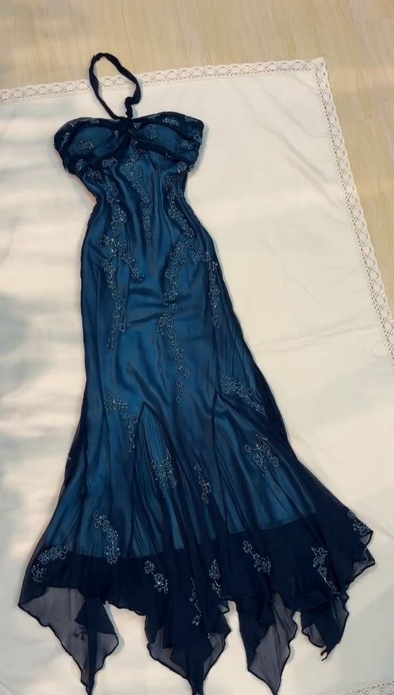 Sexy Neckholder Langes Abschlussball Partykleid Abendkleid cg25070