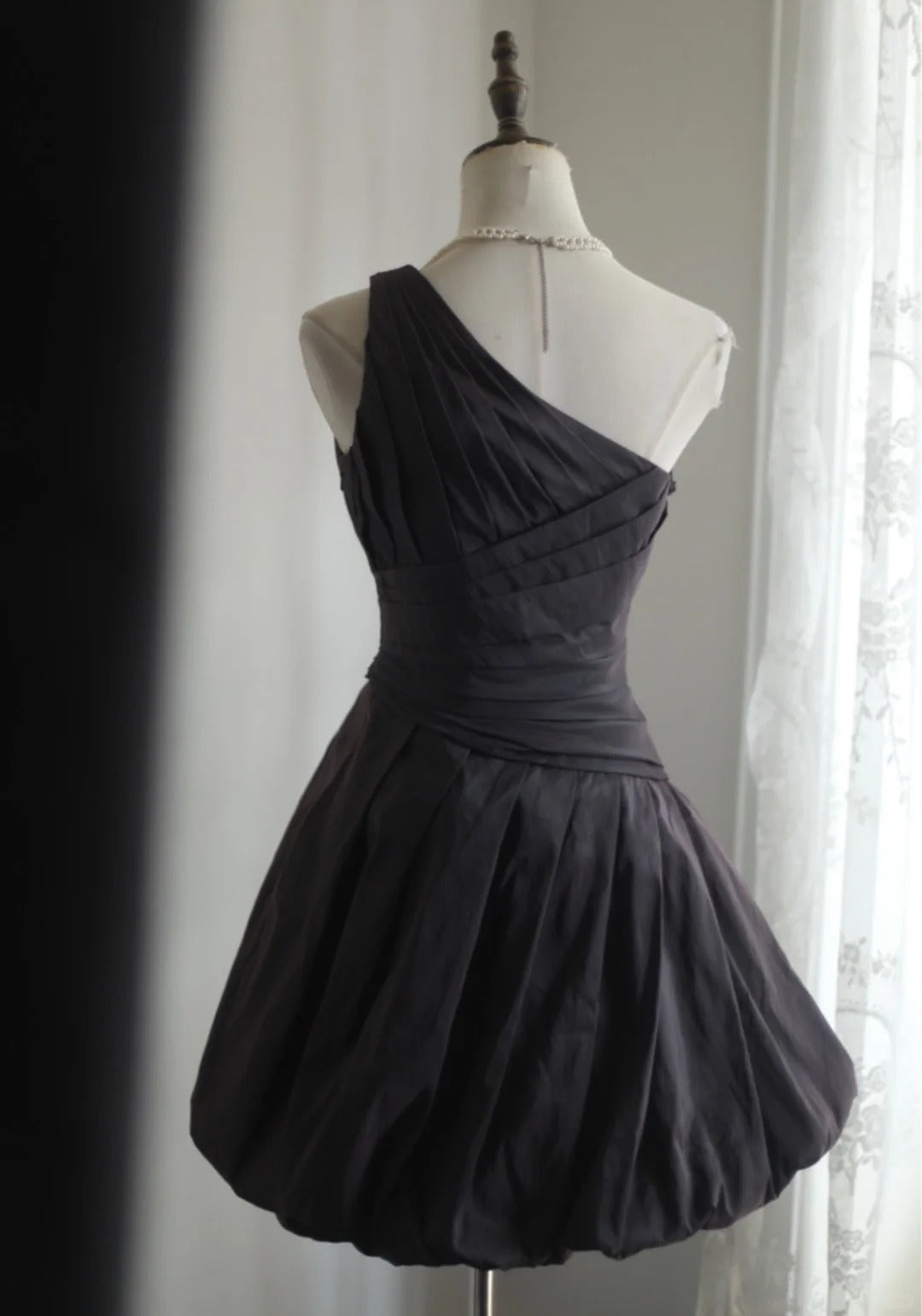 A Line Black One Shoulder Vintage Homecoming Dresses Short Prom Dress Short Party Dress cg25926