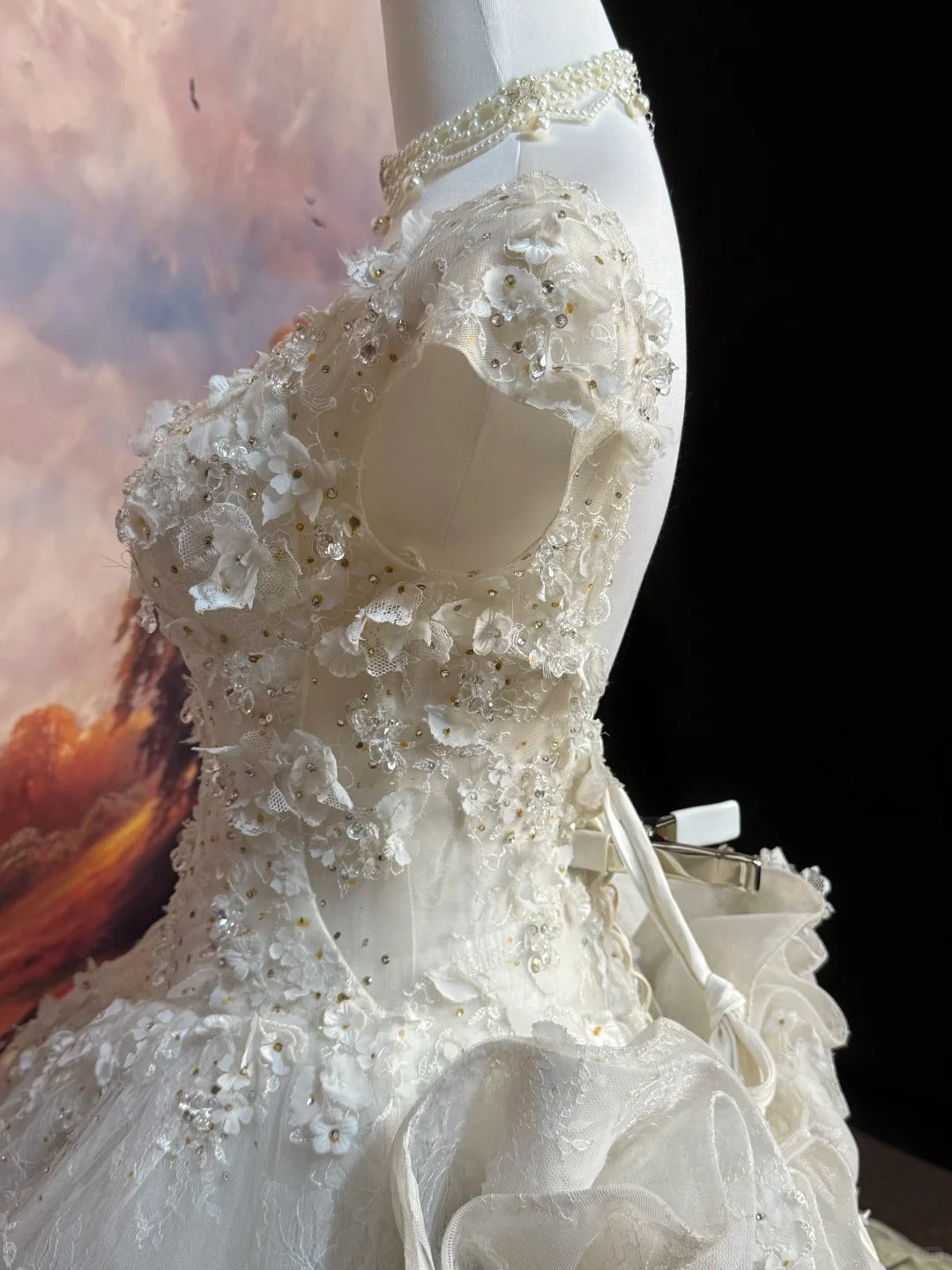A Line Lace Wedding Dress Sleeveless Long Bridal Dress cg25947