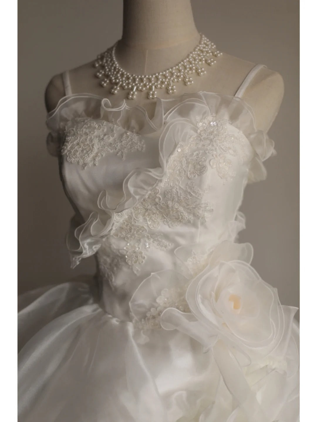 A Line Lace White Wedding Dress Sleeveless Long Princess Evening Dress cg25935