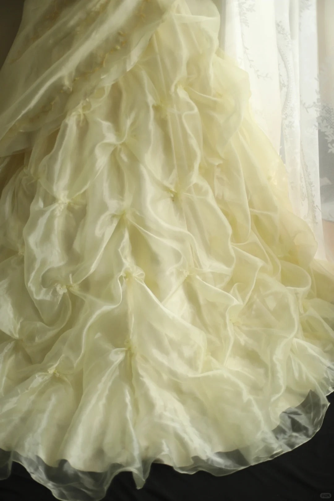 A Line Yellow Princess Dress Wedding Dress Sleeveless Long Evening Dress cg25931