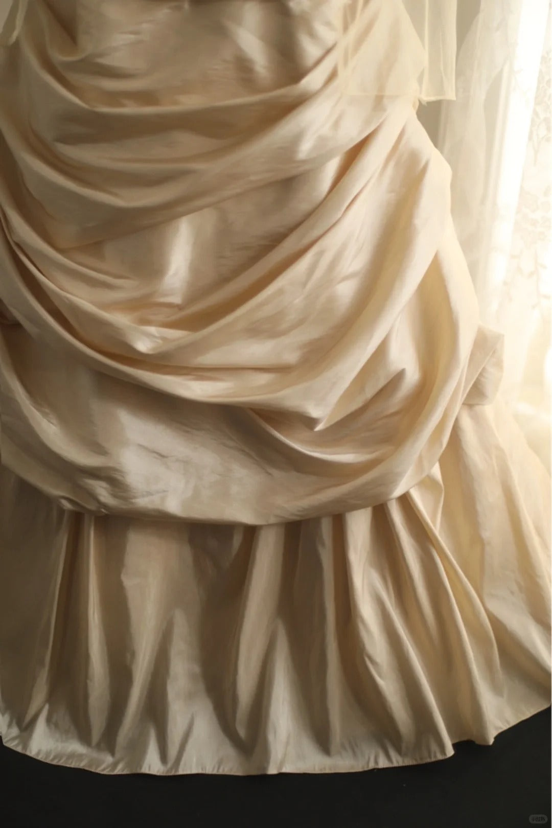 A Line Champagne Wedding Dress Sleeveless Long Princess Evening Dress cg25941