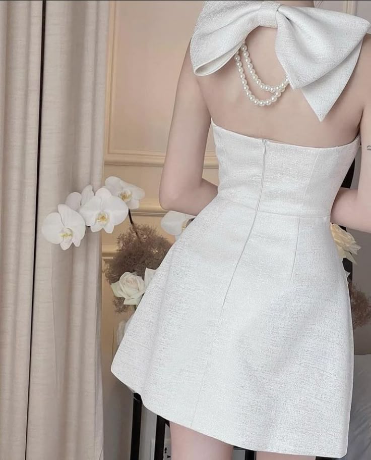 Halter Sleeveless Satin A-Line Mini Homecoming Dress With Bow Short Party Dress cg26018