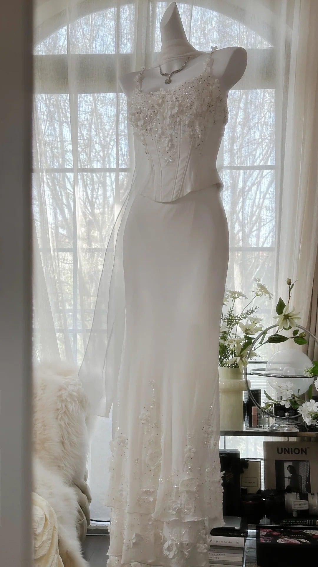 Vintage Evening Dresses, White Sleeveless Party Gowns cg25527