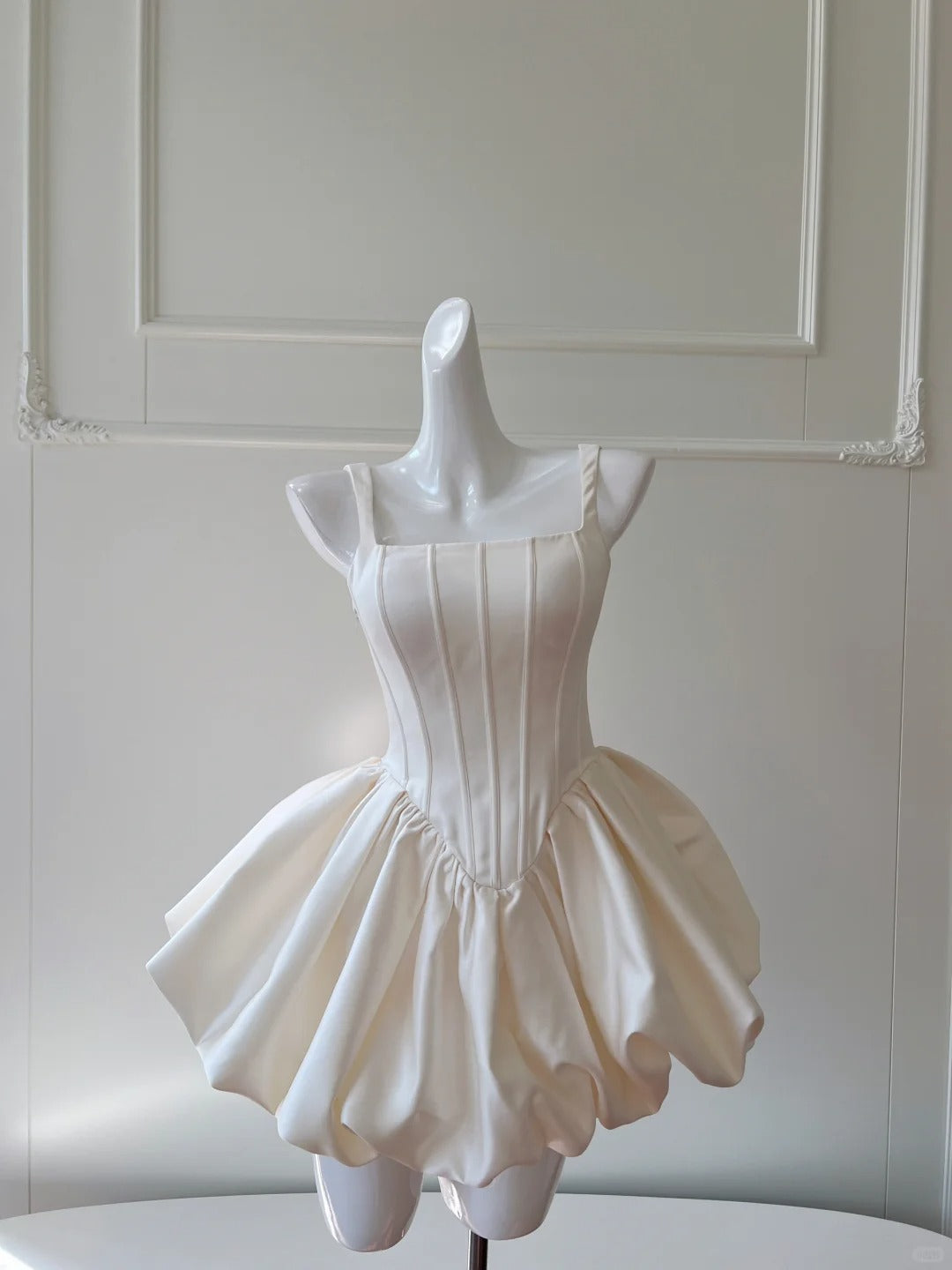 White Satin Short Prom Dress A-Line Sleeveless Evening Dress Short Party Gown cg26008
