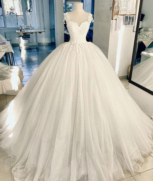 Langes Ballkleid aus weißem Spitzentüll, weißes Spitzenhochzeitskleid cg1019