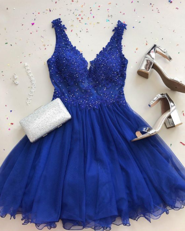 Süßes A-Linie V-Ausschnitt Tüll Perlen Royalblau Kurzes Homecoming Kleid mit Applikationen cg1059