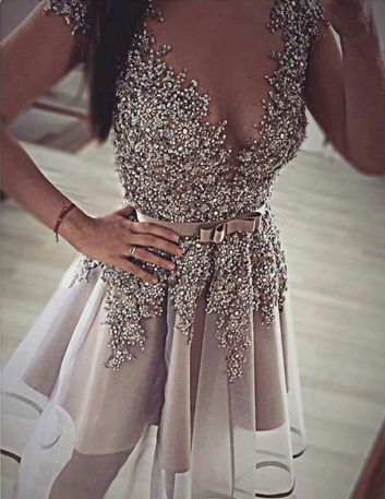 Maßgeschneidertes üppiges Homecoming-Kleid mit kurzen Flügelärmeln, Homecoming-Kleid cg1089