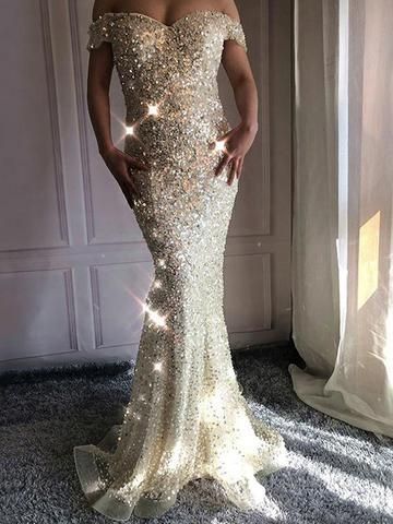 Schulterfreies Meerjungfrau-Ballkleid mit Perlenbesatz cg11311