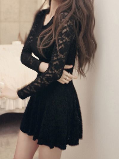Schwarzes Homecoming-Kleid mit Rundhalsausschnitt und langen Ärmeln aus Spitze cg1146