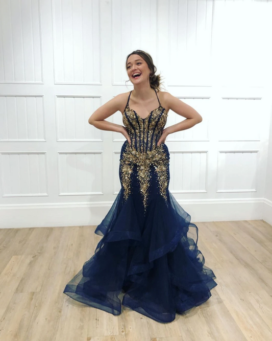 Marineblaues Tüll-Meerjungfrauen-Ballkleid mit Spaghettiträgern und goldenen Perlen cg11636