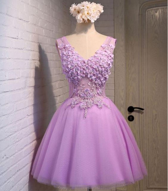 V Neckline See Through Lace Cute Homecoming Homecoming Dress cg11937