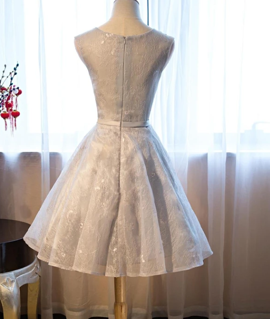 Light Grey Lace Short Homecoming Dress With Applique cg12003