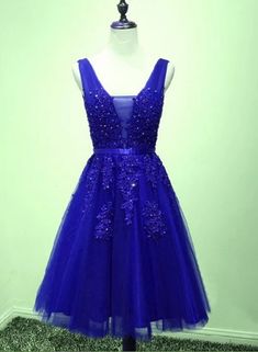 Lovely Blue V-Neckline Lace Applique Homecoming Dress cg12263