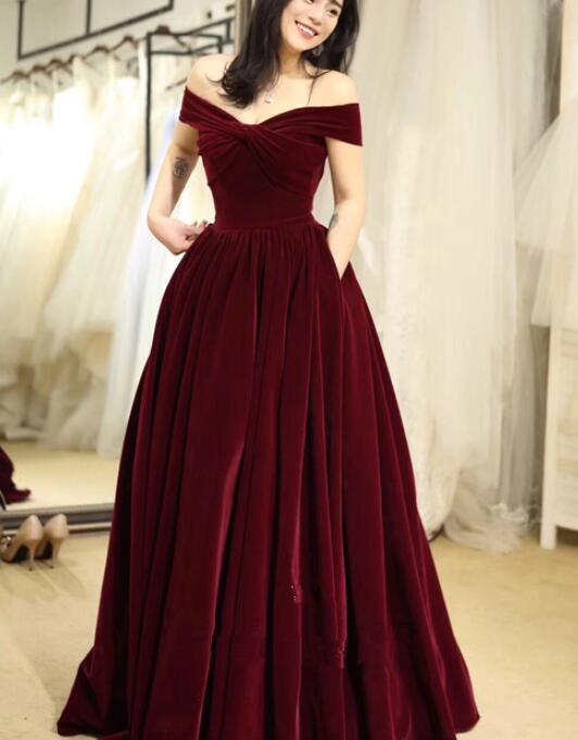 Schulterfreies langes weinrotes Samt-Ballkleid, bezauberndes Party-Ballkleid cg12371