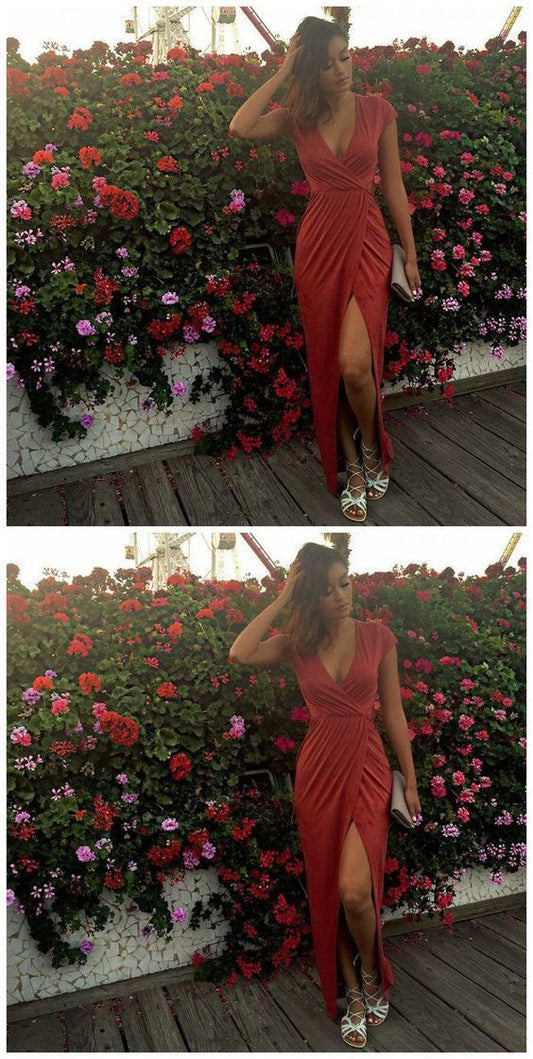 Rotes Ballkleid mit V-Ausschnitt, Flügelärmeln, Schlitz vorne und Rüschen cg12729