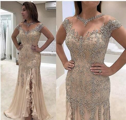 Wunderschönes Meerjungfrau-Ballkleid mit Perlen und seitlichem Schlitz und Flügelärmeln, langes Abendkleid cg12969