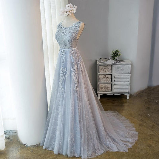 Wunderschönes rückenfreies langes Partykleid aus hellgrauem Tüll, A-Linien-Ballkleid für Junioren cg13177