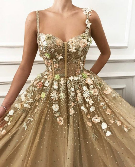 Modisches Ballkleid mit V-Ausschnitt und Applikationen, Saprkly Ballkleid cg13394
