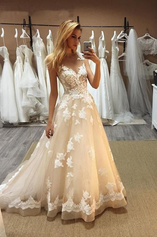 Elegantes ärmelloses Ballkleid aus Tüllspitze mit V-Ausschnitt und Applikationen cg13669