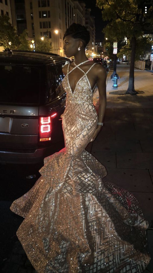 A-Linien-Ballkleid mit Schleppe und Pailletten cg1419