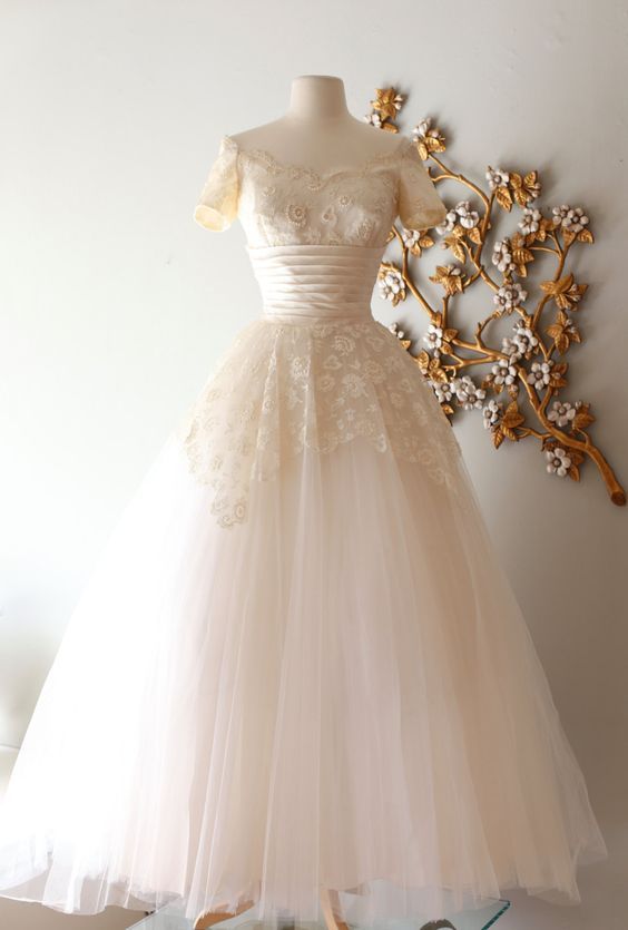 Lace Wedding Ball Gown,Short Sleeve Prom Dress,Fashion Bridal Dress,Sexy Party Dress,Custom Made Evening Dress cg14215