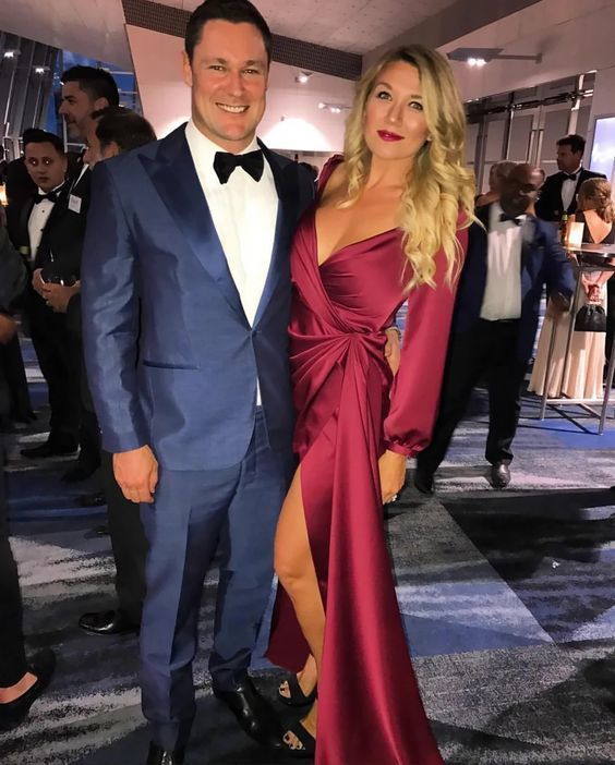 Ballkleid mit V-Ausschnitt und langen Ärmeln, elegantes Ballkleid mit Schlitz cg15099