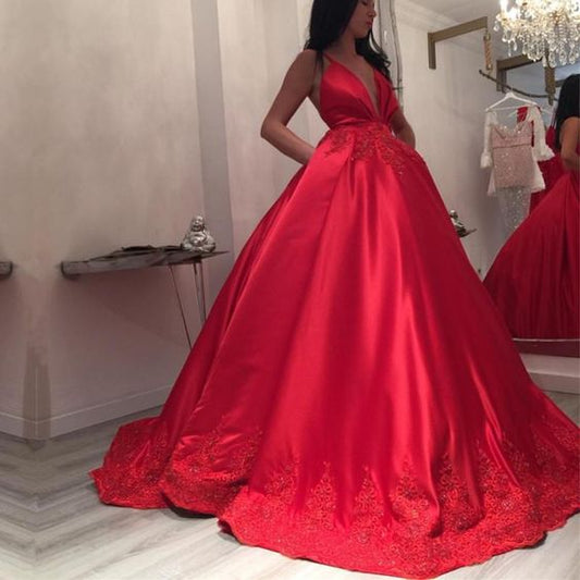 Prinzessin Ballkleider Tiefem V-Ausschnitt Lange Satin Ballkleider Brautkleider Spitzenapplikationen cg15618