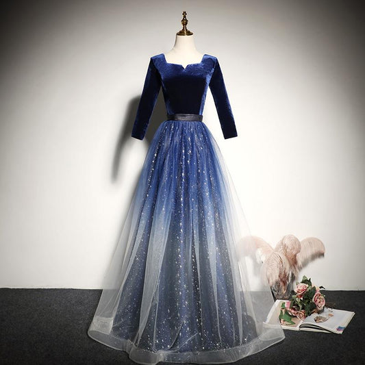 Wunderschönes Tüll mit langen Ärmeln aus Samt, Ballkleid im neuen Stil, Brautjungfernkleid cg15748