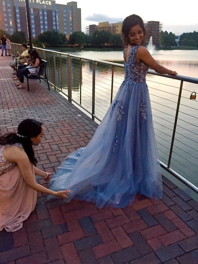 Fashion Tulle Long Prom Dress, Appliques Evening Dress cg15837