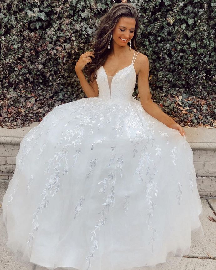 White A-line Tulle Long Prom Dress cg16506