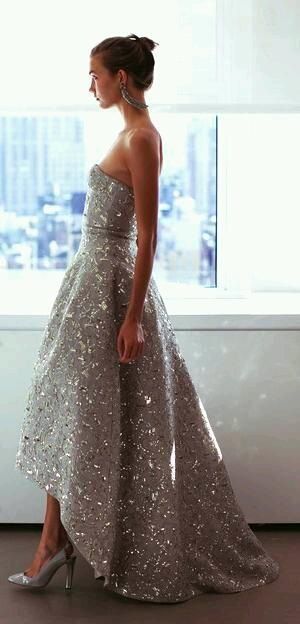 Maßgefertigtes silbernes Perlenkleid, Sexy Sweetheart Abendkleid, Perlenpartykleid, High-Low Pegeant Kleid, Hochwertiges cg1704