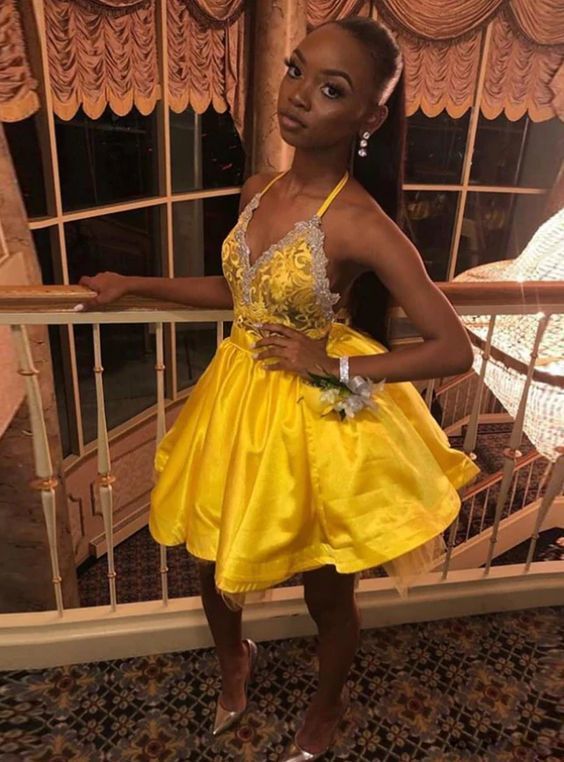A-Line Yellow Satin Halter Backless Mini Appliques Beads Homecoming Dresses cg17202