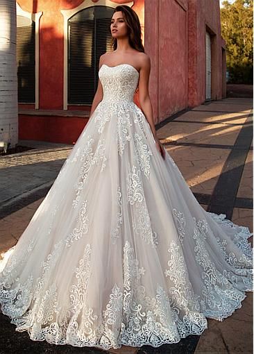 long prom dress Marvelous Tulle Sweetheart Neckline A-line Wedding Dress With Lace Appliques cg17689
