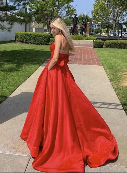 Rotes Satin V-Ausschnitt Langes Einfaches Ballkleid Rotes Abendkleid cg17880