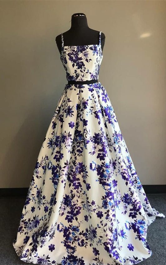 Zweiteiliges, bodenlanges, weißes Ballkleid mit Spaghettiträgern und Print cg1805