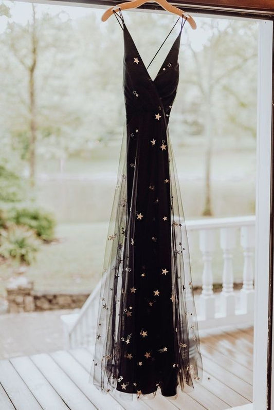 Schwarzes Tüll-Brautkleid mit goldenen Sternen. Modisches Ballkleid cg1816