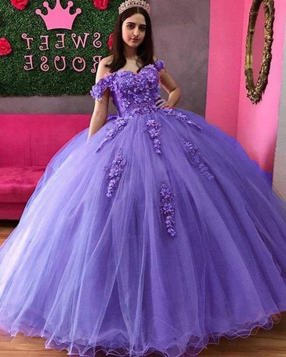 Sweet 16 clearance dresses long puffy