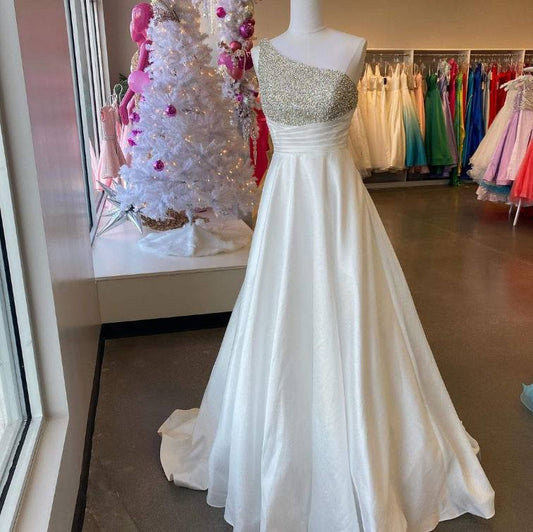 Leichtes Ballkleid mit One-Shoulder-Träger und Perlenoberteil, cg18969