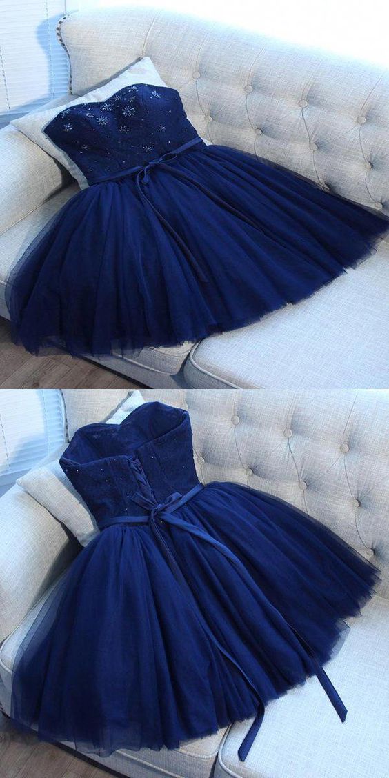 Charmantes A-Linien-Heimkehrkleid in Marineblau mit Herzausschnitt und Spaghettiträgern cg194