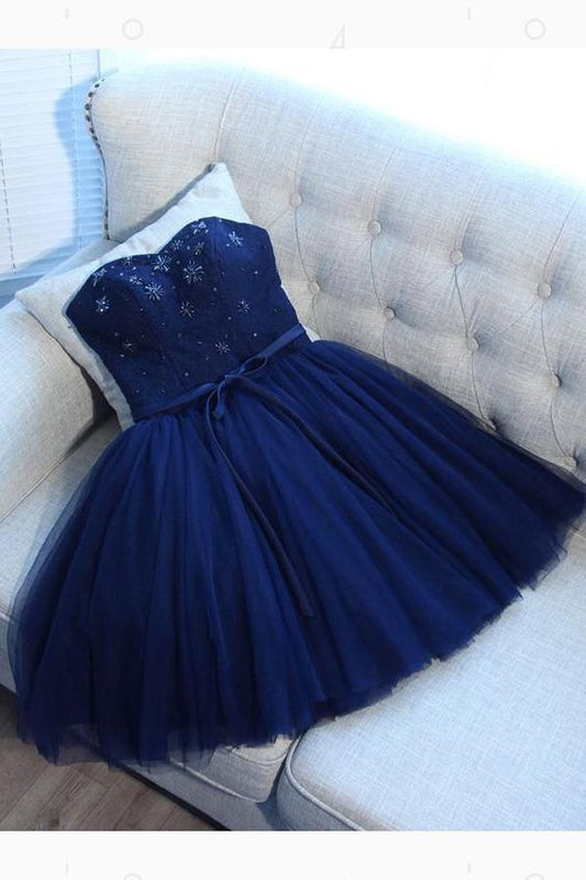 Charmantes A-Linien-Heimkehrkleid in Marineblau mit Herzausschnitt und Spaghettiträgern cg194