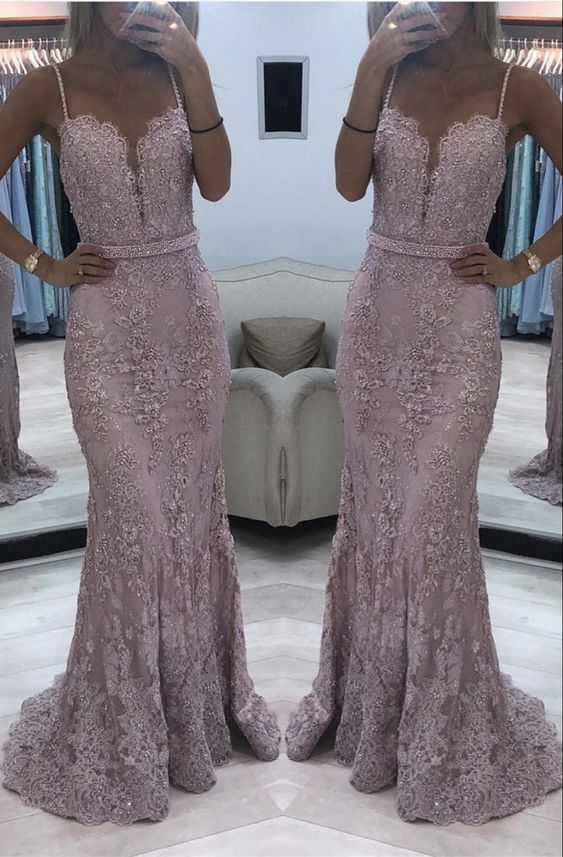 Elegantes lilafarbenes Meerjungfrau-Ballkleid aus Spitze mit herzförmigem Ausschnitt und Spaghettiträgern cg19636
