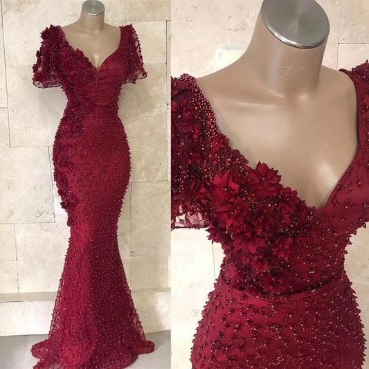 Abendkleid mit Wickel-V-Ausschnitt und Perlenblüten, cg19906