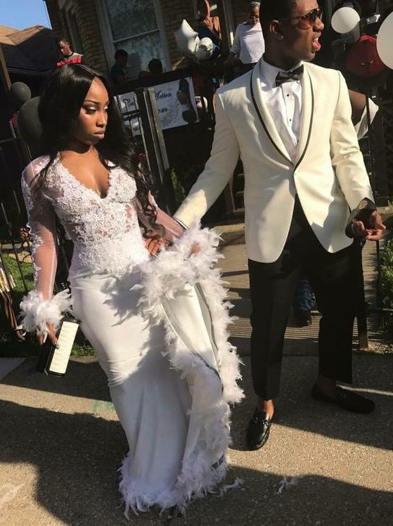 Weißes Meerjungfrauen-Ballkleid, sexy Spitzen-Ballkleid cg20023